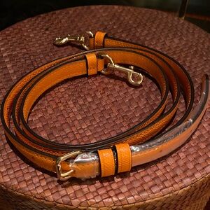 NWOT Coach Crossbody adjustable leather strap with gold-tone hardware